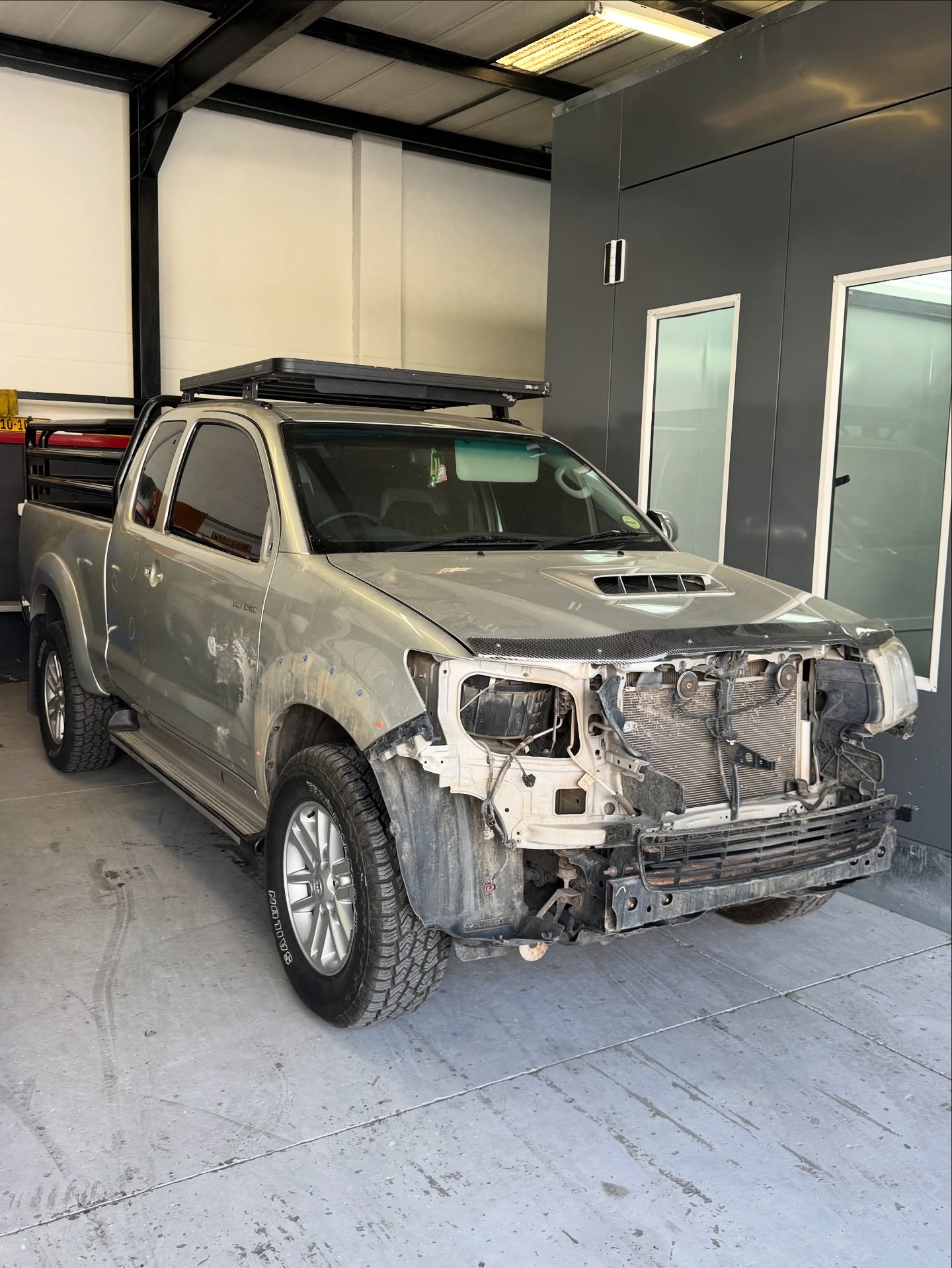 Bakkie right side detail - before